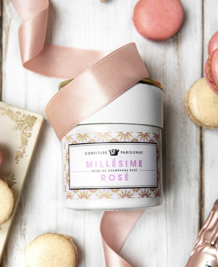 Pot luxueux blanc laqué de Gelée de Champagne Rosé Millésime par Confiture Parisienne.