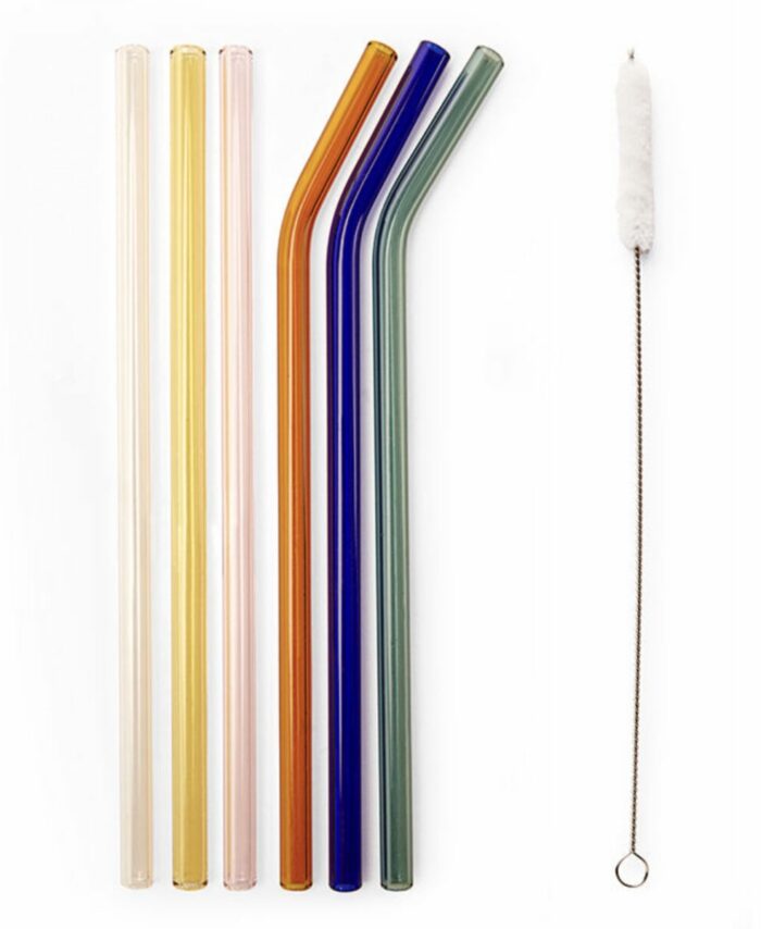 Lot de 6 pailles réutilisables en verre coloré (3 droites, 3 coudées) avec leur brosse de nettoyage, marque Kikkerland.