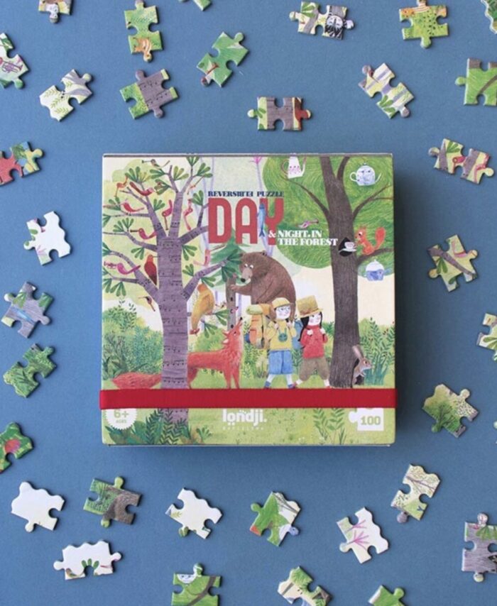 Boîte carrée du pocket puzzle Londji Night & Day in the Forest illustrant un renard et un arbre théière.