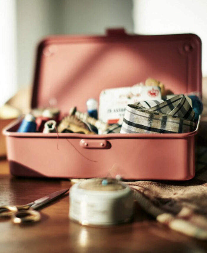 Boîte Toyo Steel T190, corail