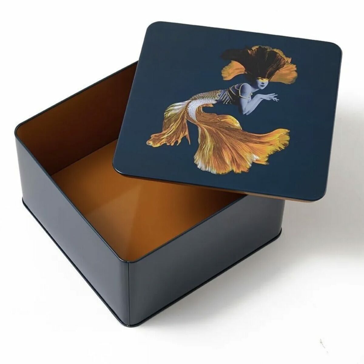 Boîte carrée en métal Kiki, de Gangzaï, ouvert